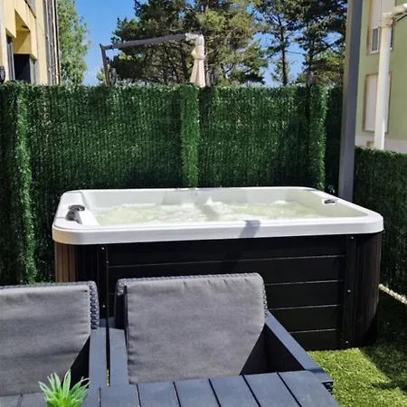 Sunny - Jacuzzi, Jardin Privado, A Pie De Playa Con Parking Apartmán